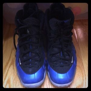 Royal blue /black  size US 5 Nike Foam-posits.